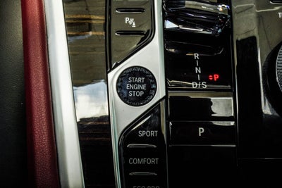 2025 BMW X6 xDrive40i