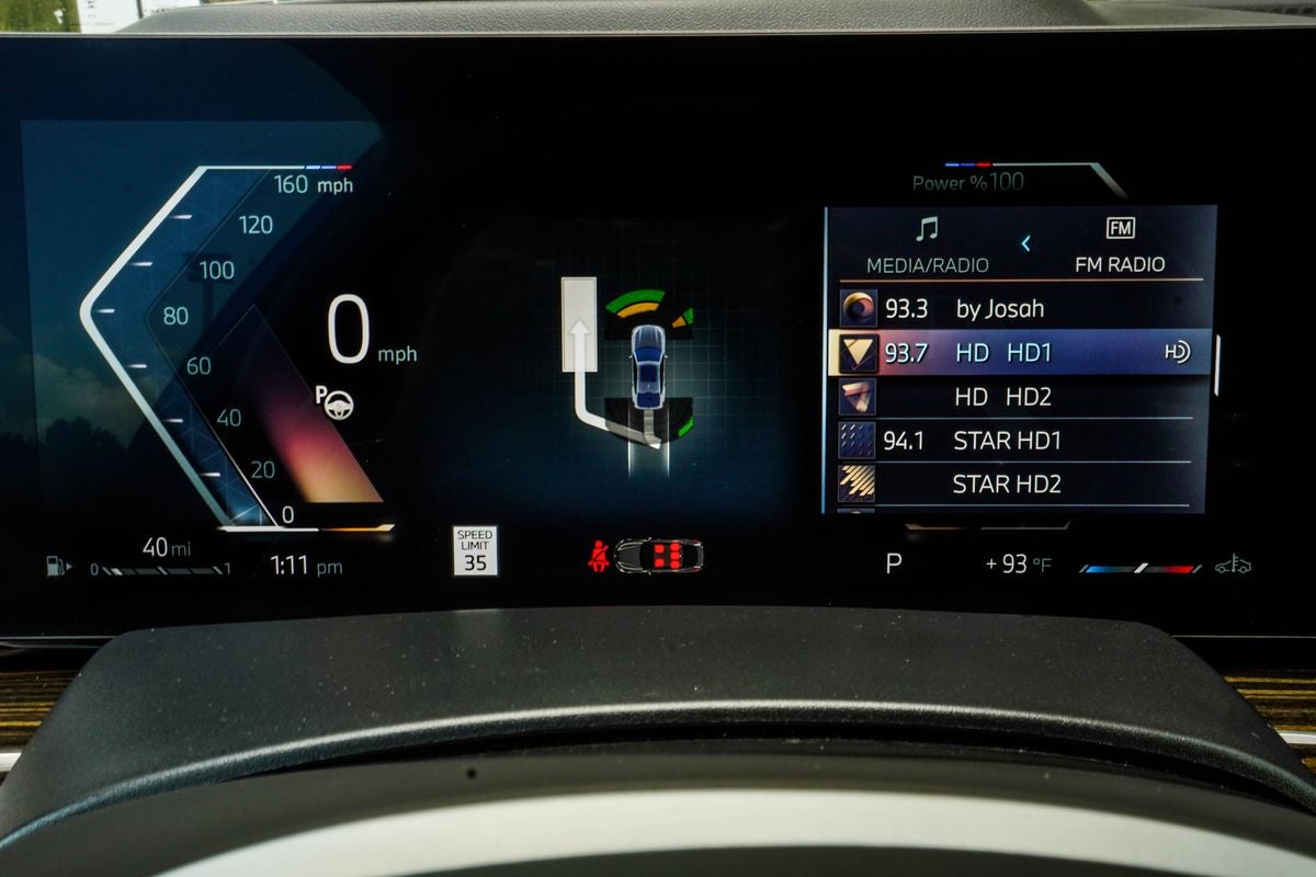 2025 BMW X6 xDrive40i