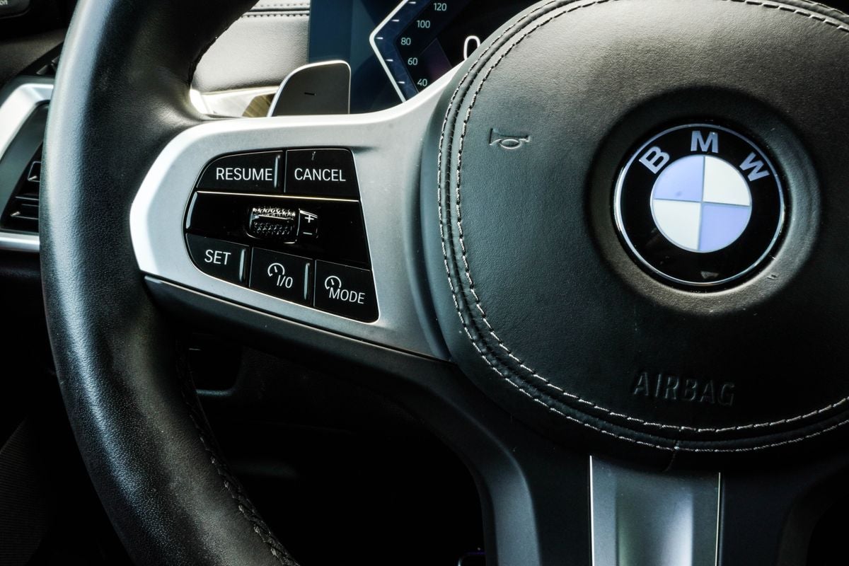 2025 BMW X6 xDrive40i