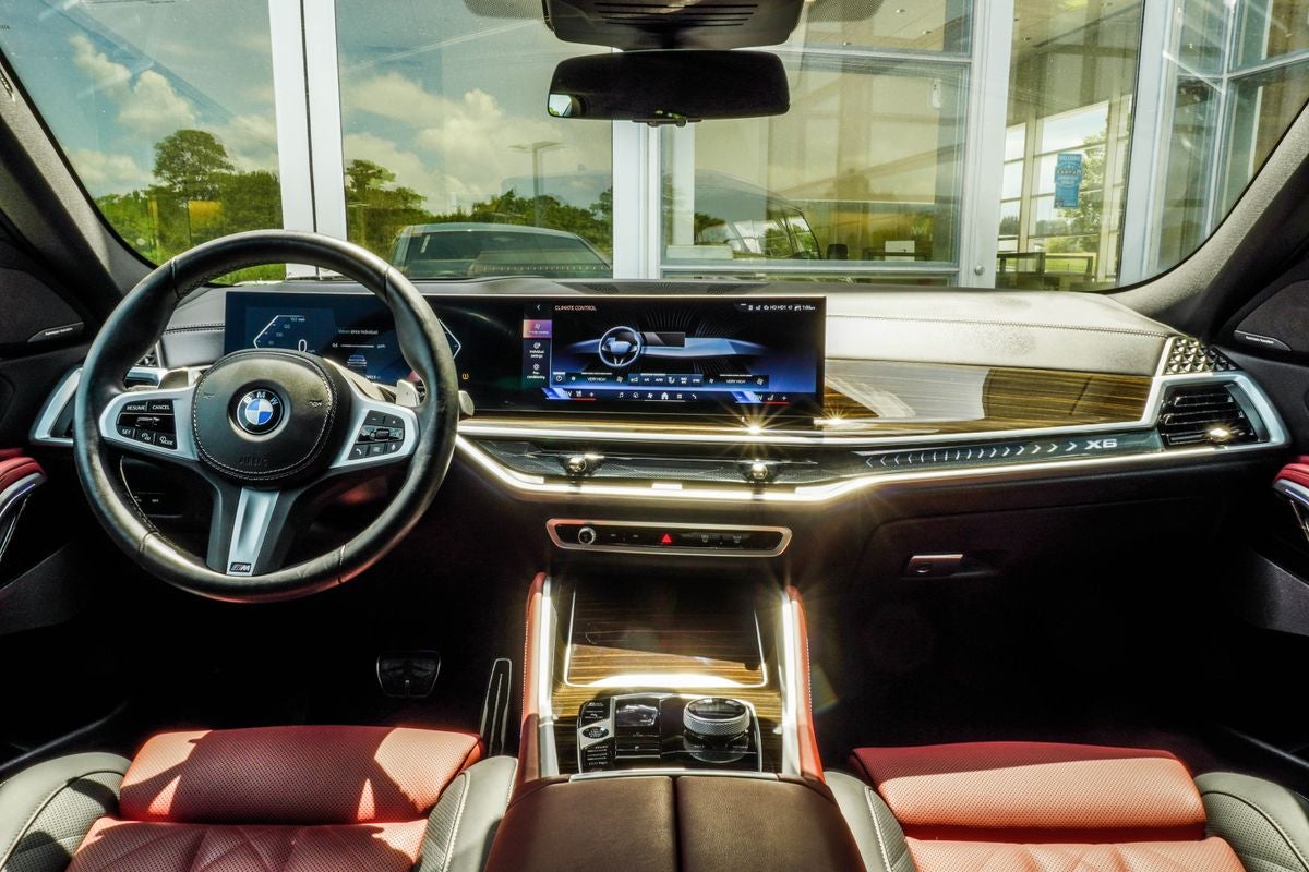 2025 BMW X6 xDrive40i