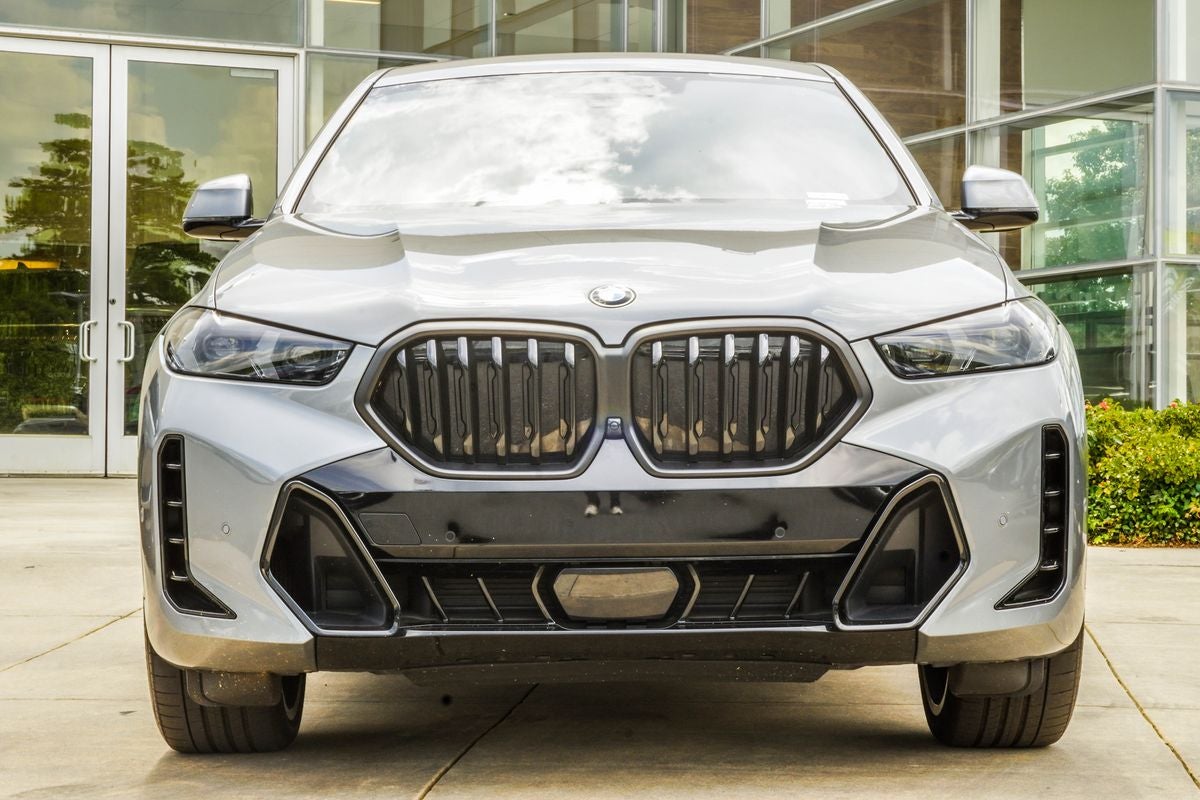 2025 BMW X6 xDrive40i
