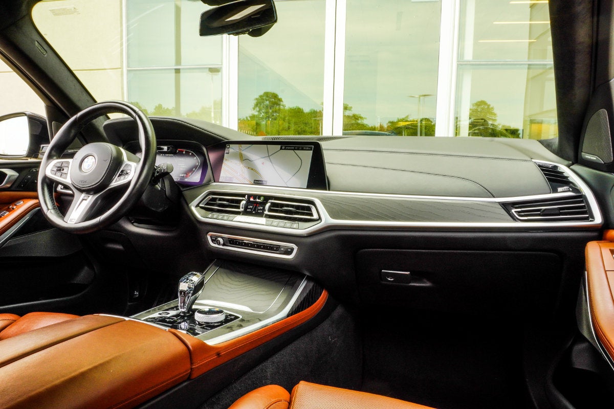 2021 BMW X7 M50i