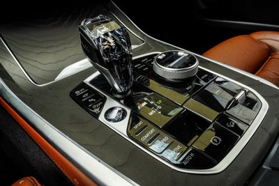 2021 BMW X7 M50i