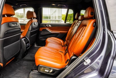 2021 BMW X7 M50i