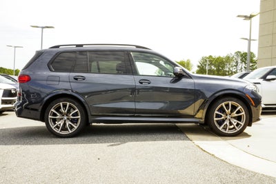 2021 BMW X7 M50i