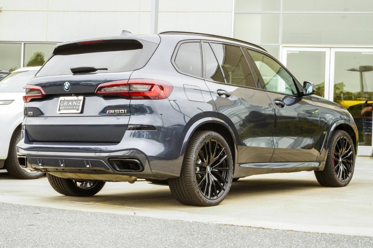 2022 BMW X5 M50i