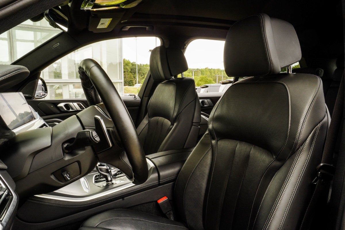 2022 BMW X5 M50i