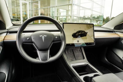 2023 Tesla Model 3 Performance