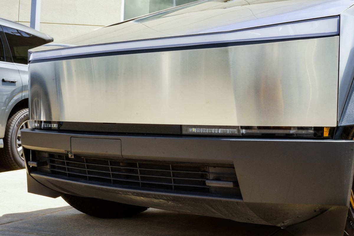 2024 Tesla Cybertruck Cyberbeast