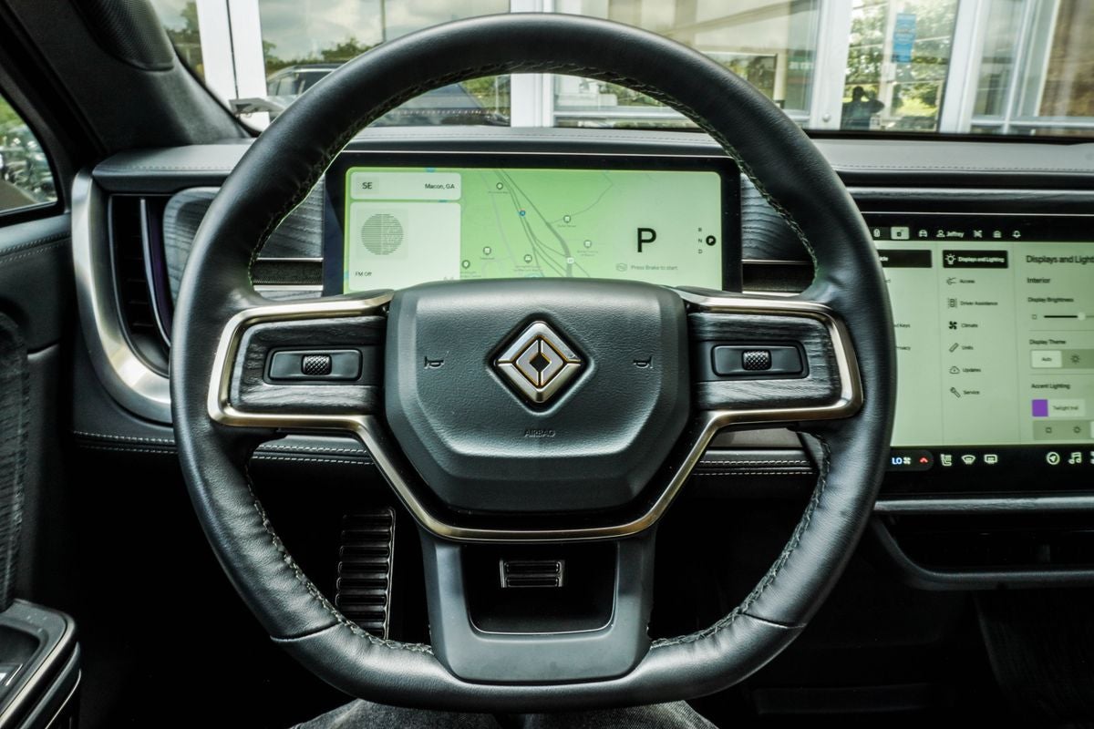 2024 Rivian R1S Adventure