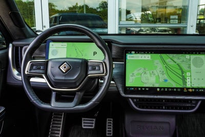 2024 Rivian R1S Adventure
