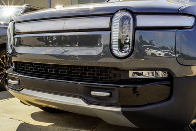 2024 Rivian R1S Adventure