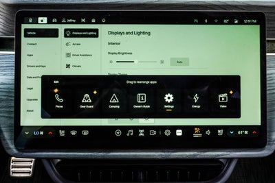 2024 Rivian R1S Adventure