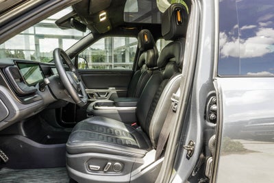 2024 Rivian R1S Adventure