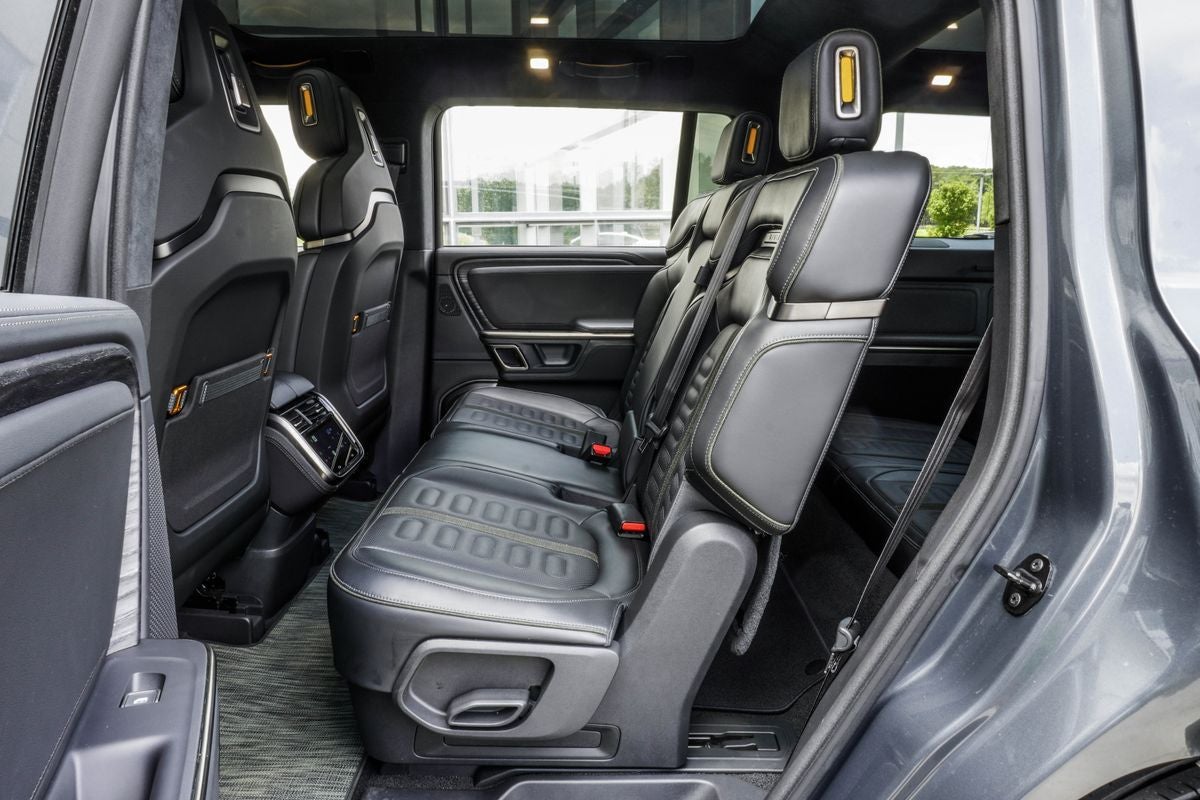 2024 Rivian R1S Adventure
