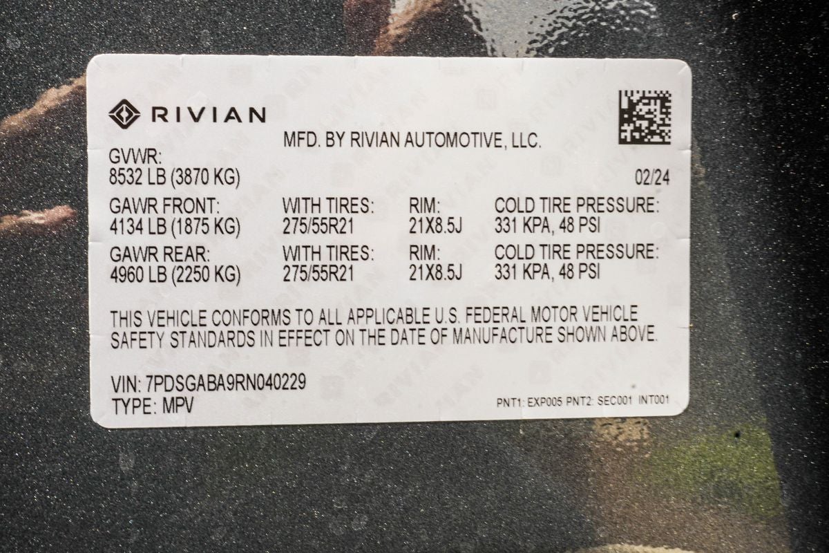 2024 Rivian R1S Adventure
