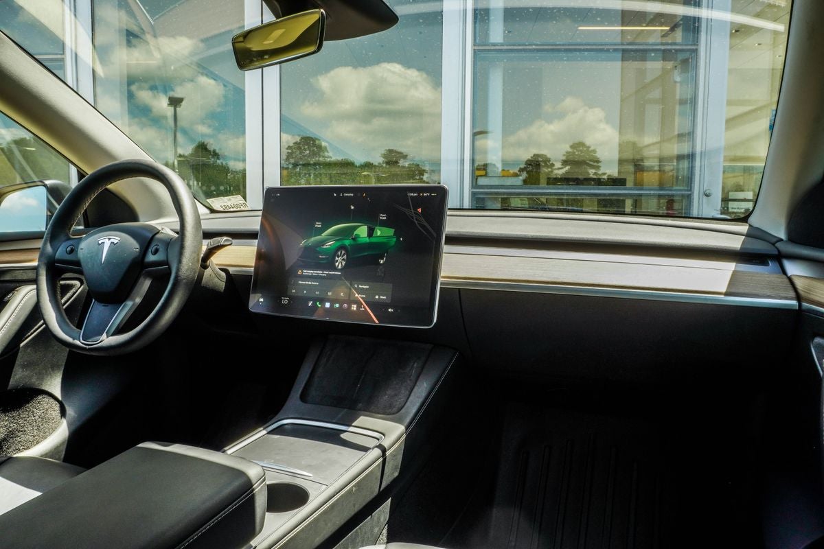 2024 Tesla Model Y Long Range