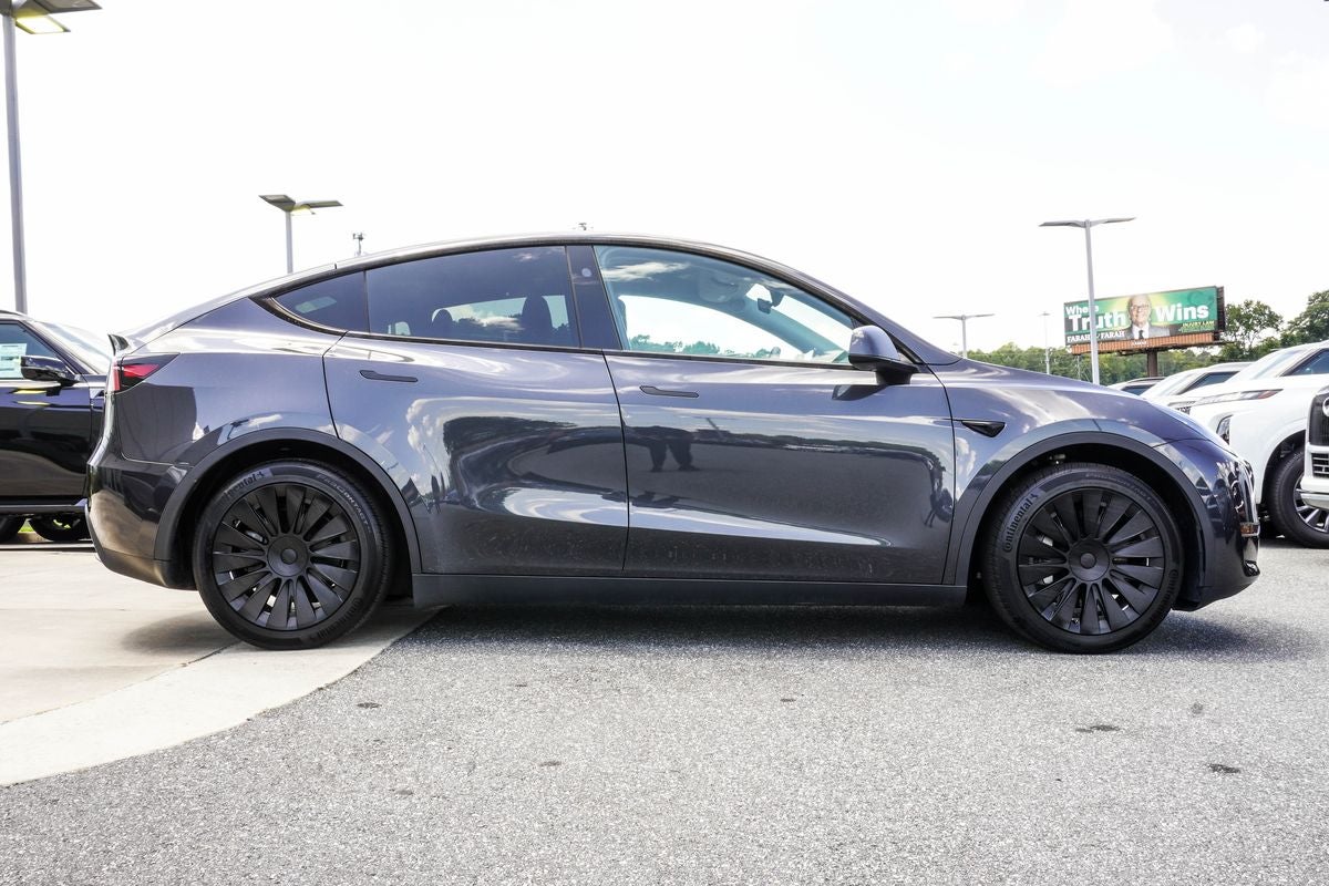 2024 Tesla Model Y Long Range
