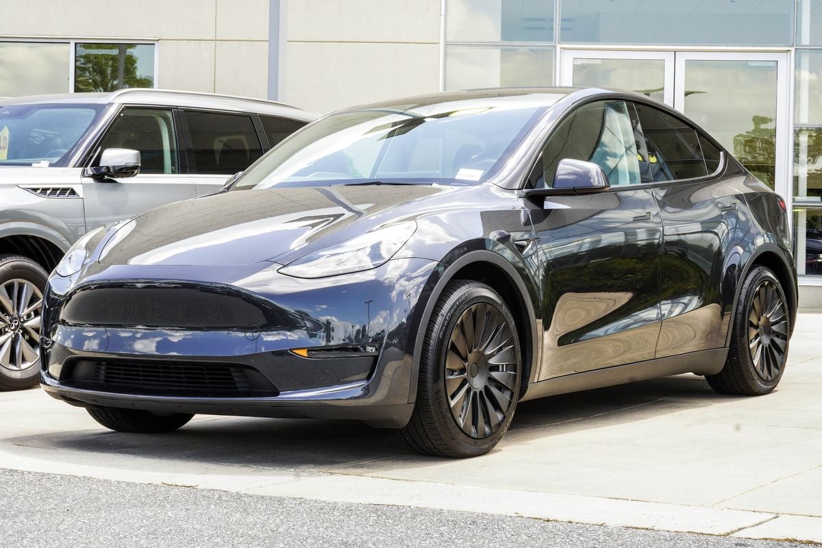 2024 Tesla Model Y Long Range