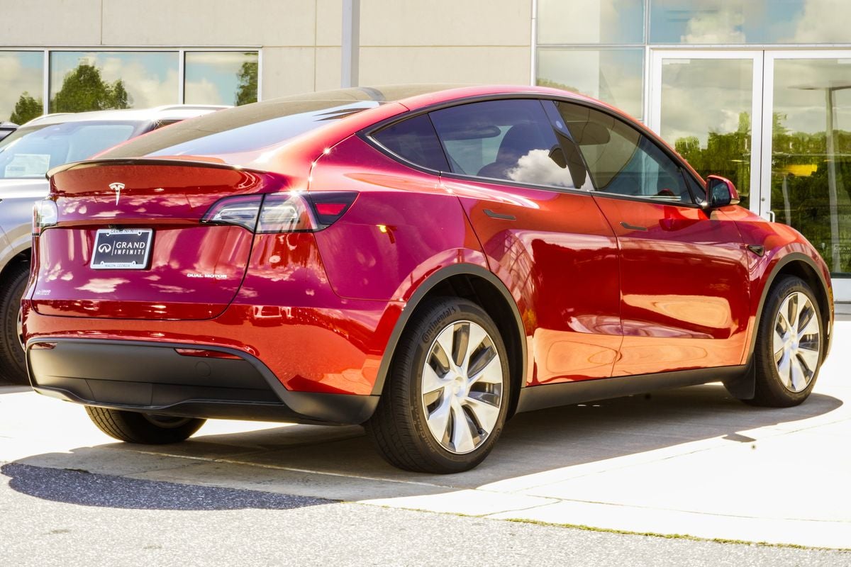 2024 Tesla Model Y Long Range