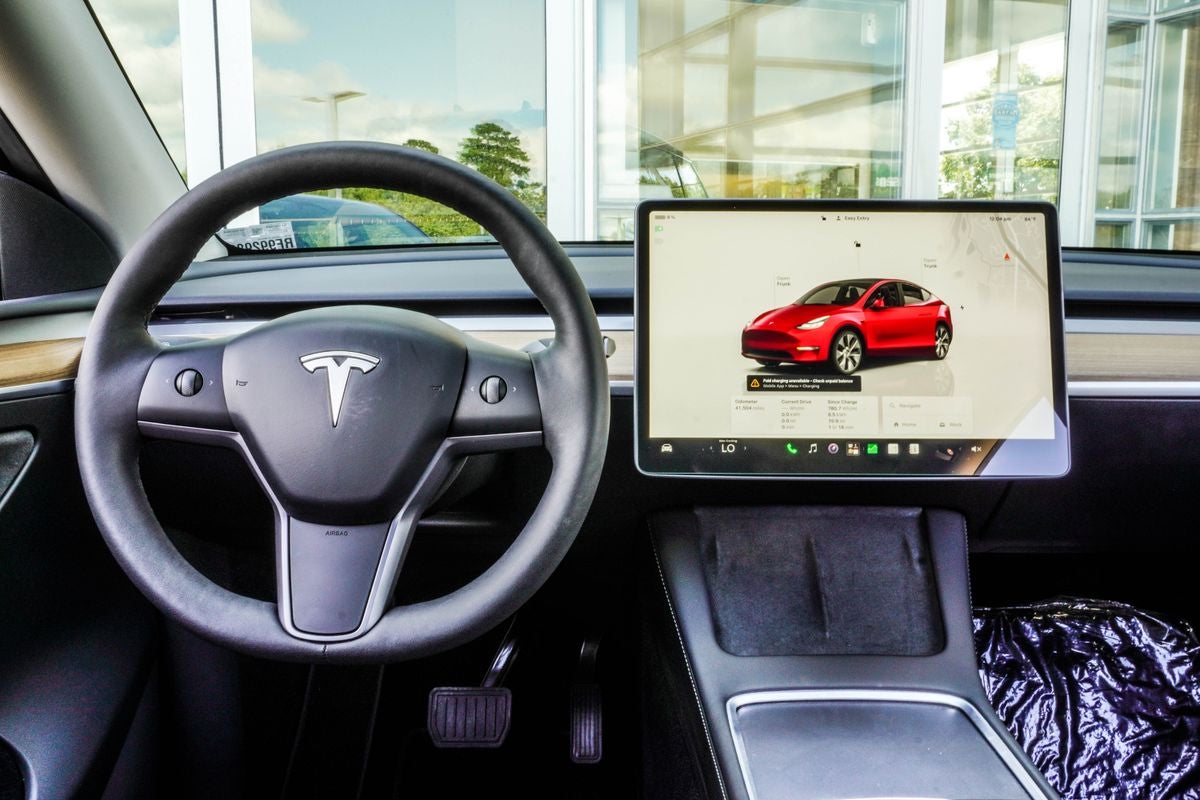 2024 Tesla Model Y Long Range