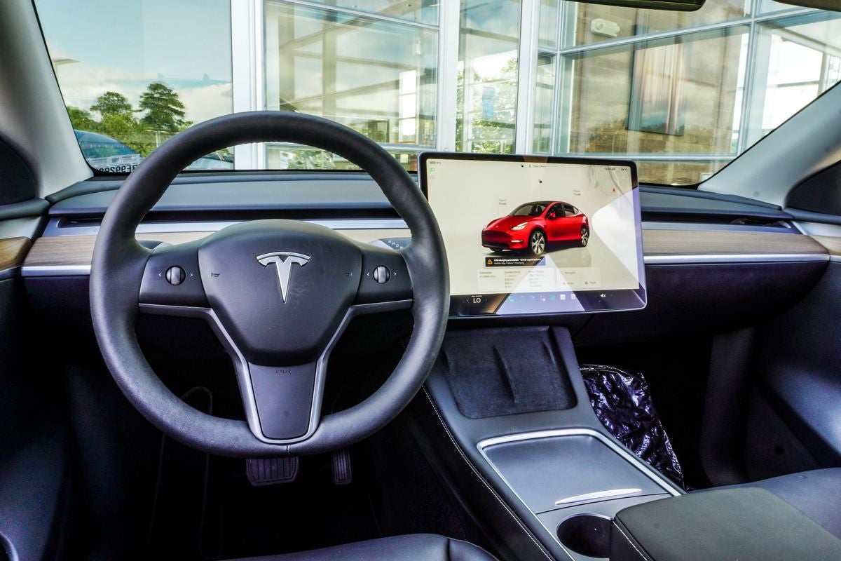 2024 Tesla Model Y Long Range