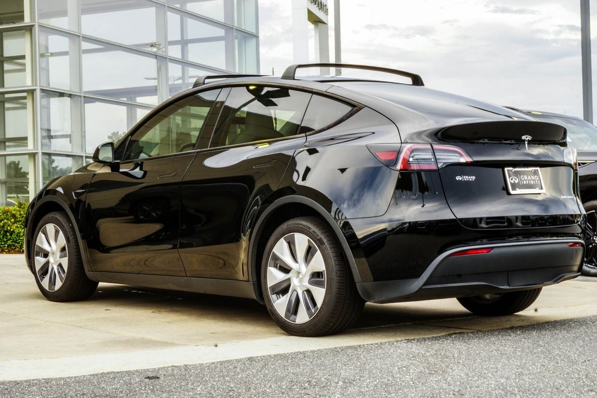 2024 Tesla Model Y Long Range