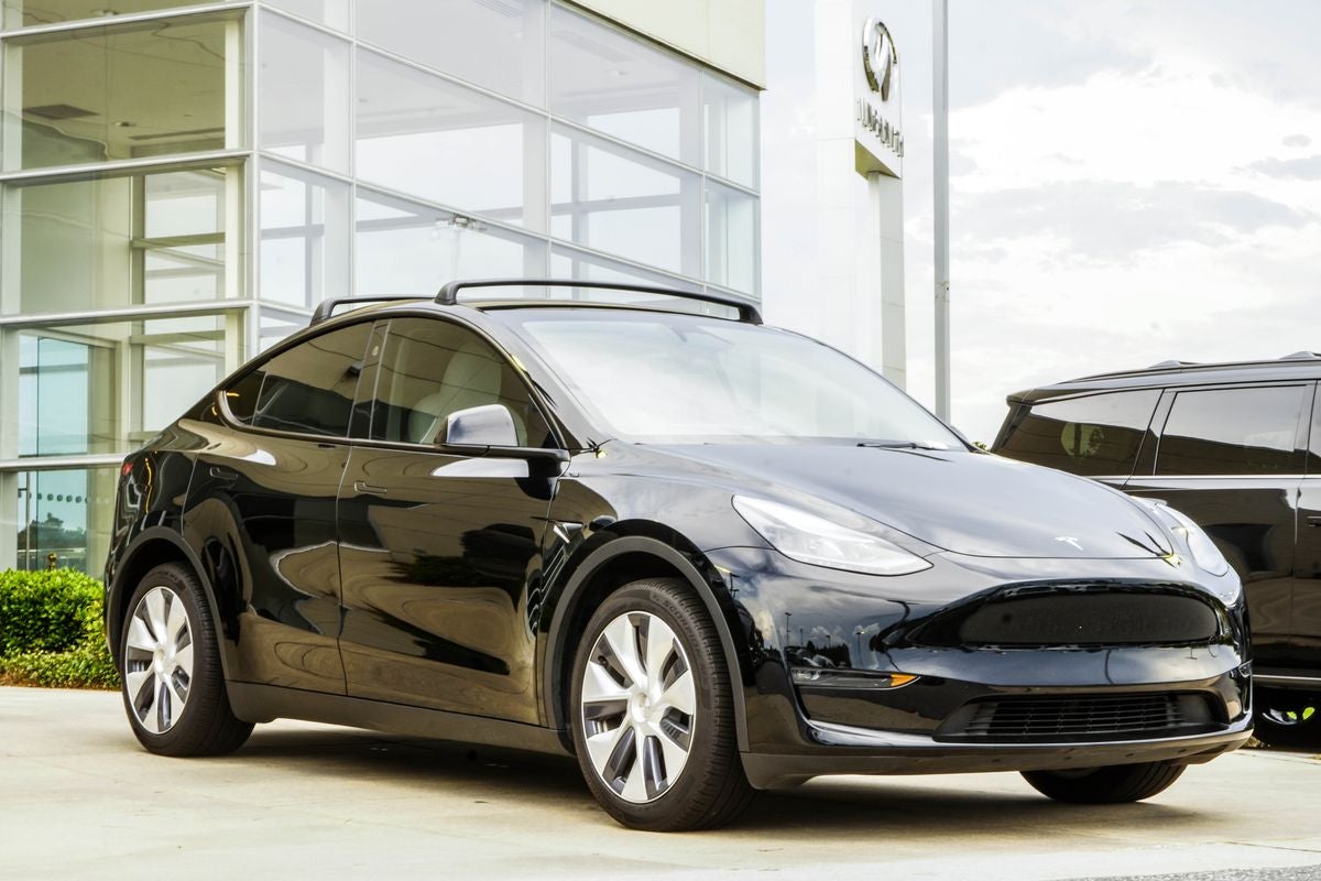 2024 Tesla Model Y Long Range