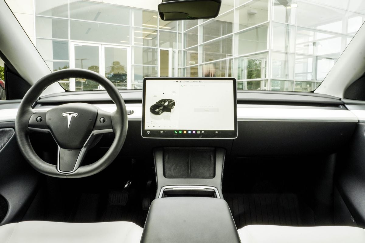2024 Tesla Model Y Long Range