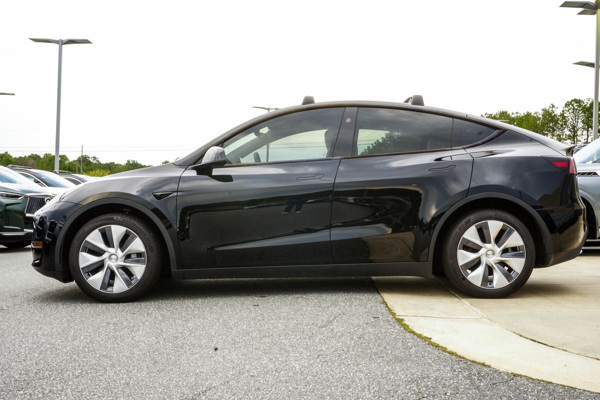 2024 Tesla Model Y Long Range