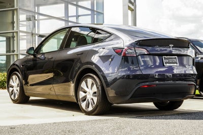 2024 Tesla Model Y Long Range
