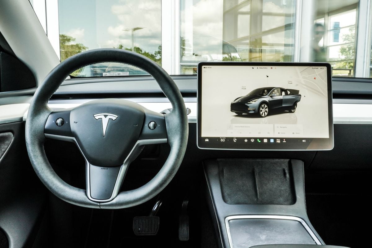 2024 Tesla Model Y Long Range