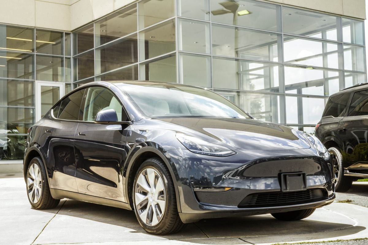 2024 Tesla Model Y Long Range