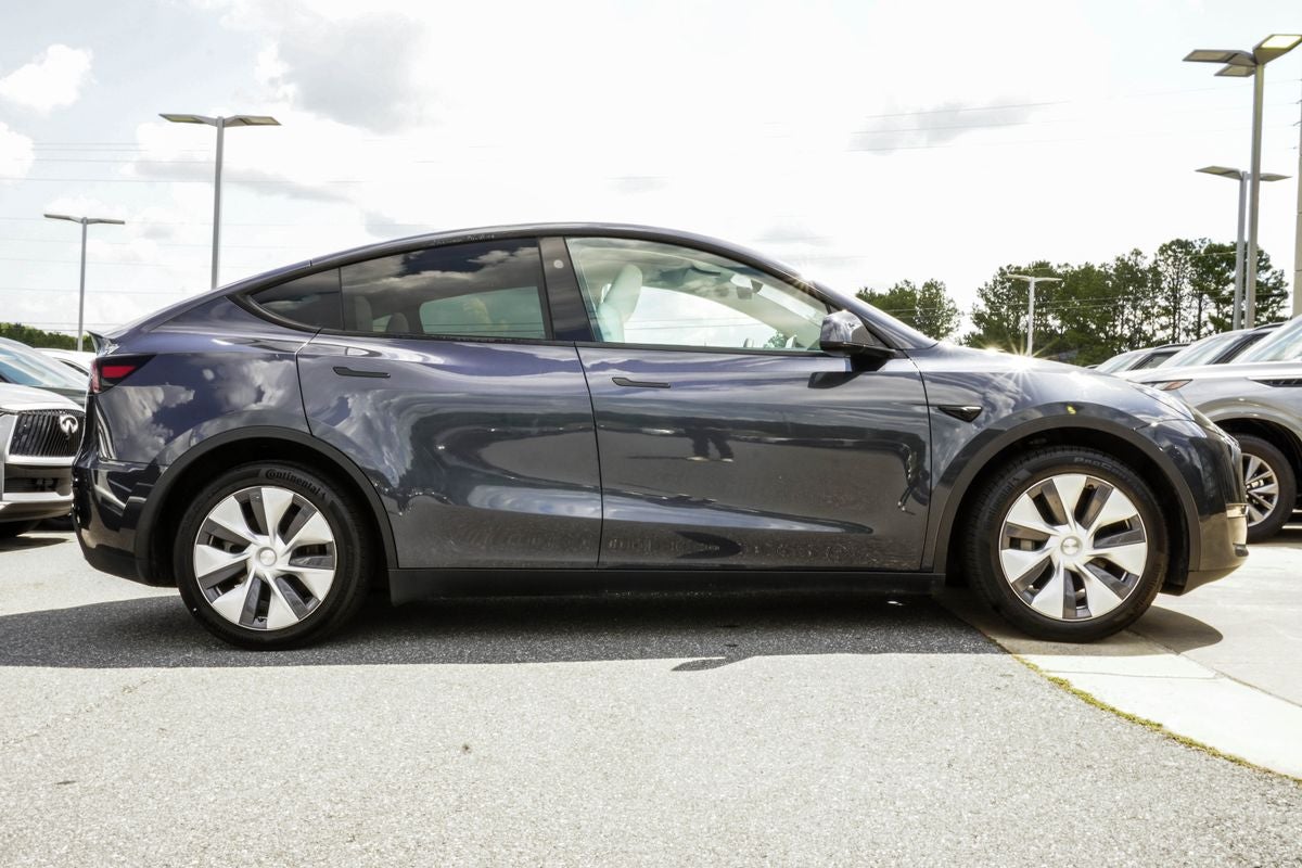 2024 Tesla Model Y Long Range