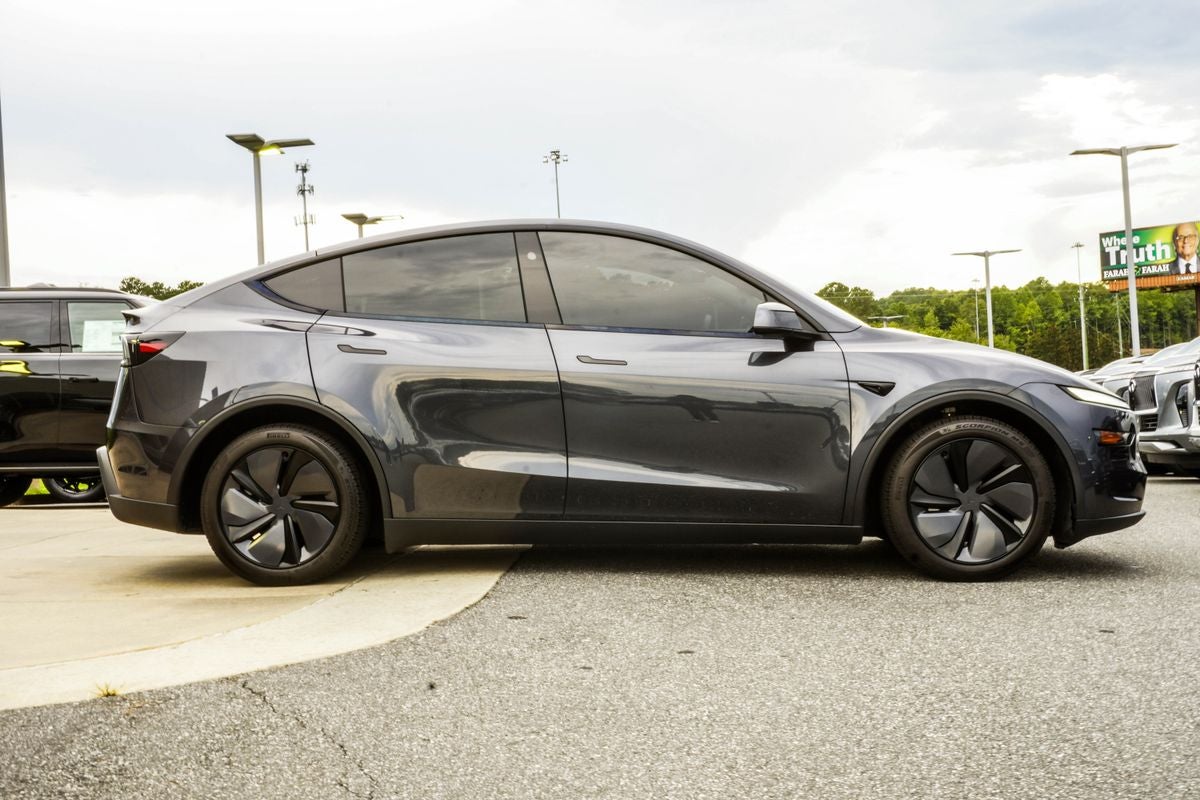 2026 Tesla Model Y Standard Range