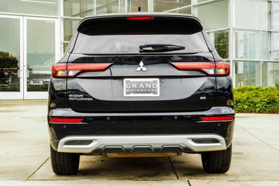 2022 Mitsubishi Outlander SE