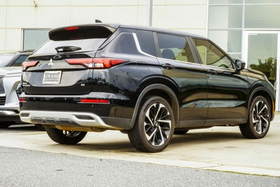 2022 Mitsubishi Outlander SE