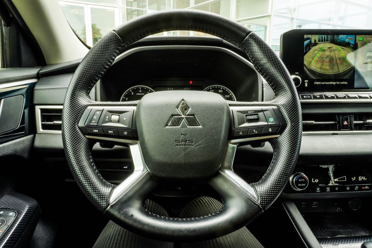 2022 Mitsubishi Outlander SE
