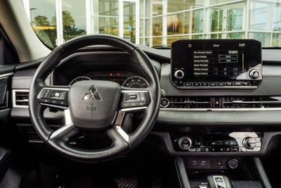 2022 Mitsubishi Outlander SE