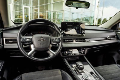 2022 Mitsubishi Outlander SE