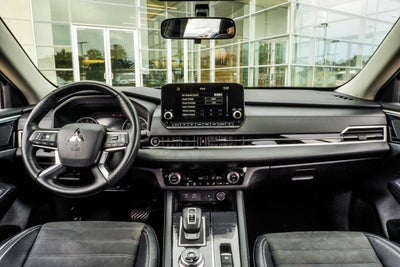2022 Mitsubishi Outlander SE