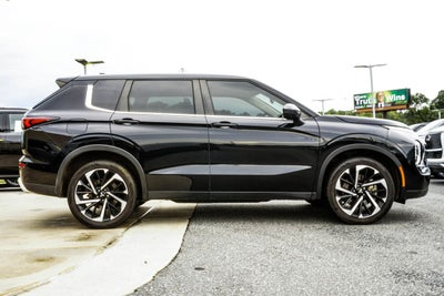 2022 Mitsubishi Outlander SE