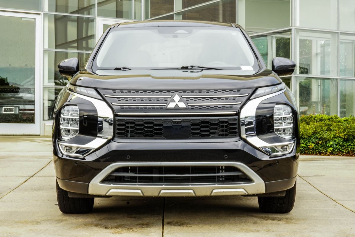 2022 Mitsubishi Outlander SE