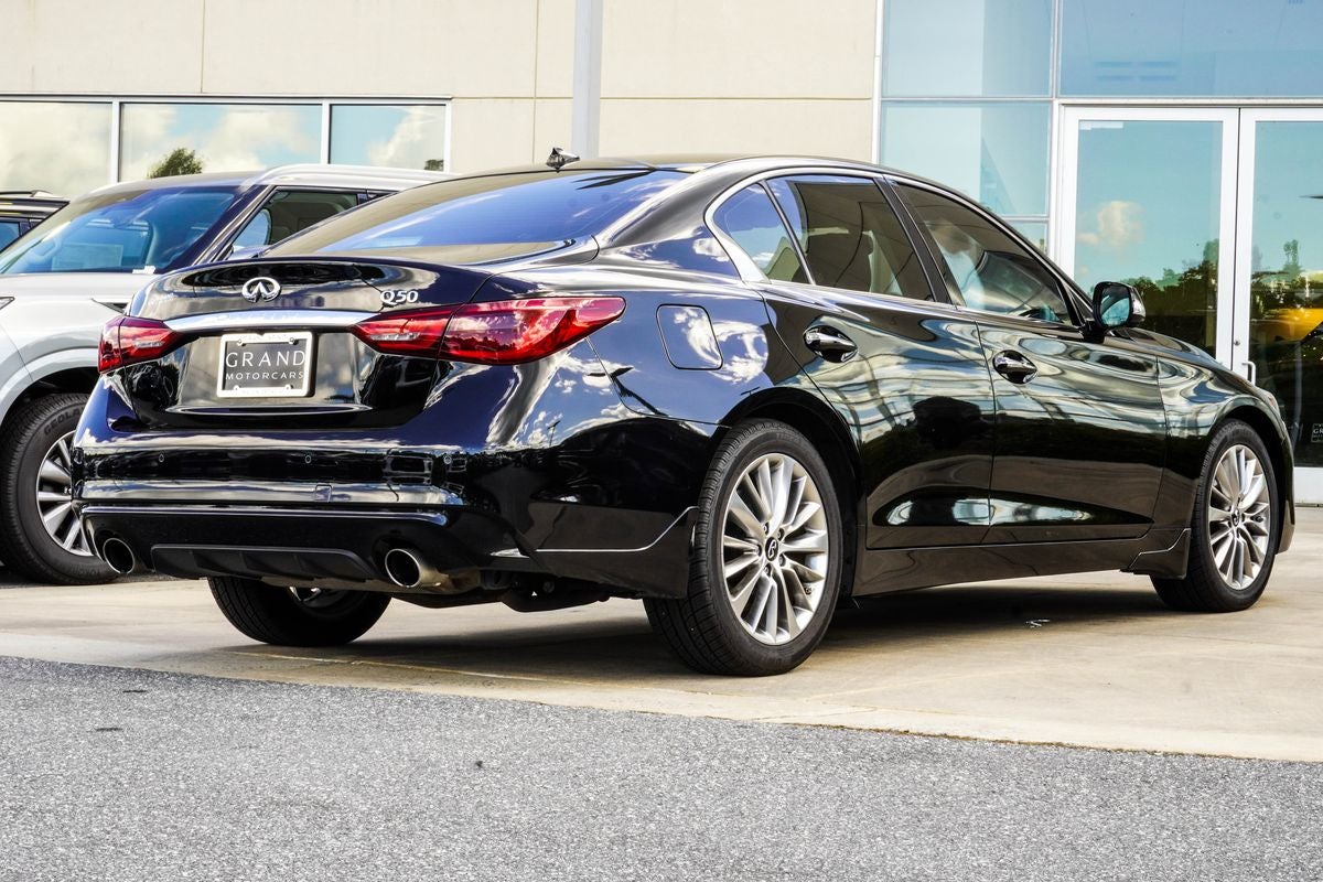 2023 INFINITI Q50 LUXE