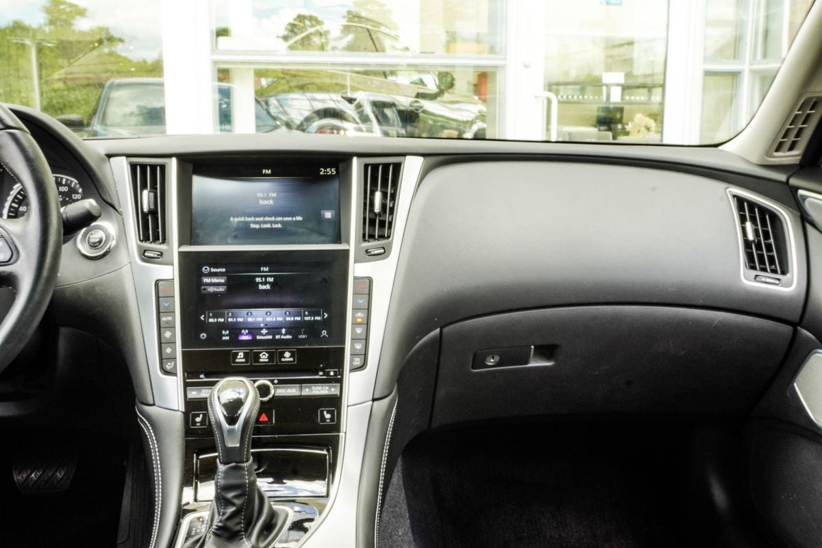 2023 INFINITI Q50 LUXE
