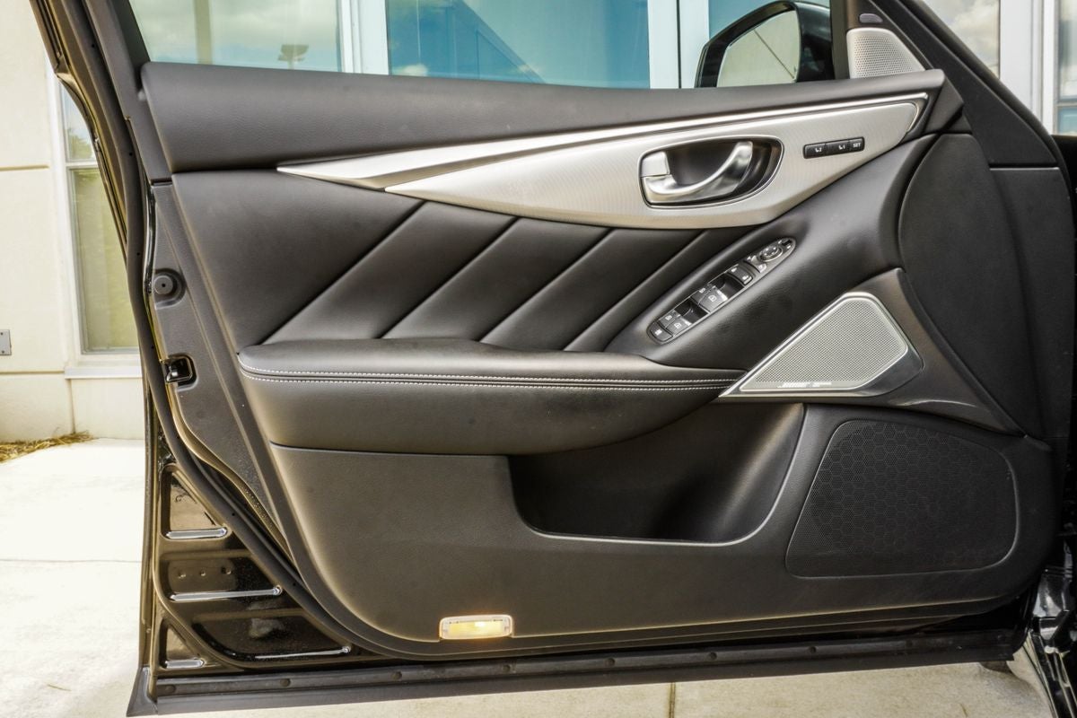 2023 INFINITI Q50 LUXE