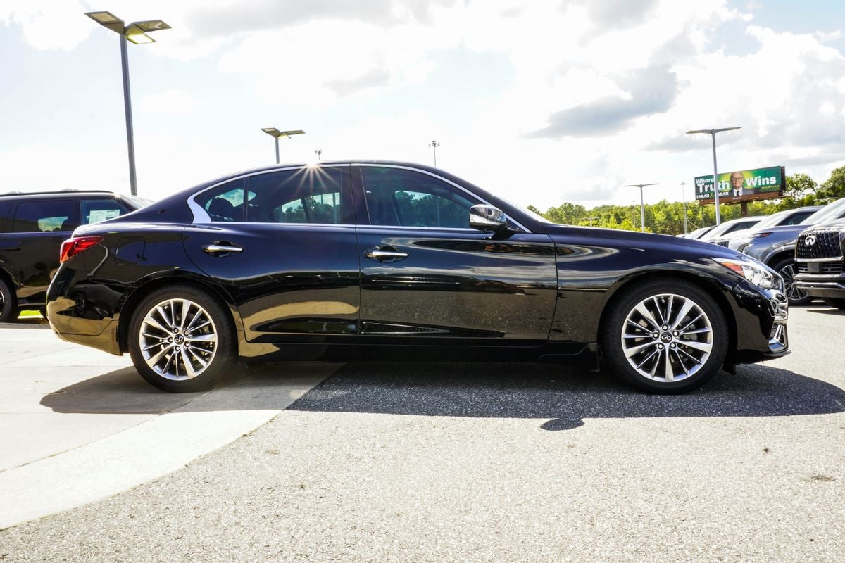 2023 INFINITI Q50 LUXE