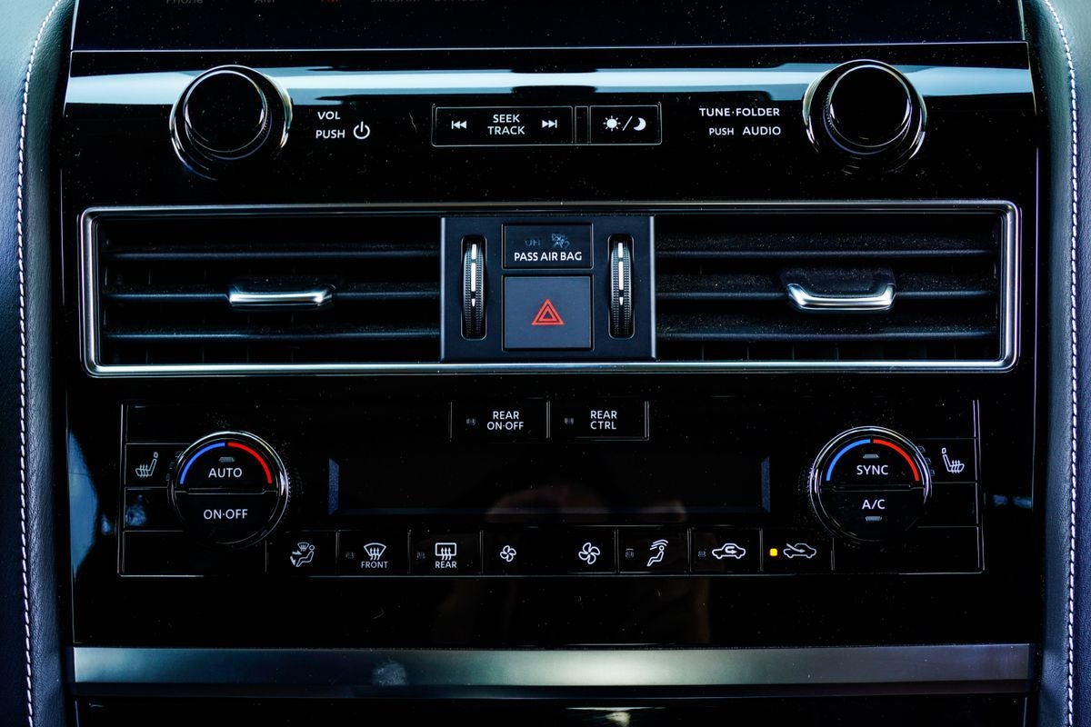 2022 INFINITI QX80 Premium Select