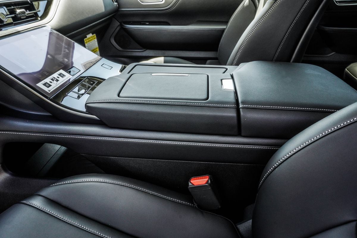 2027 INFINITI QX80 PURE