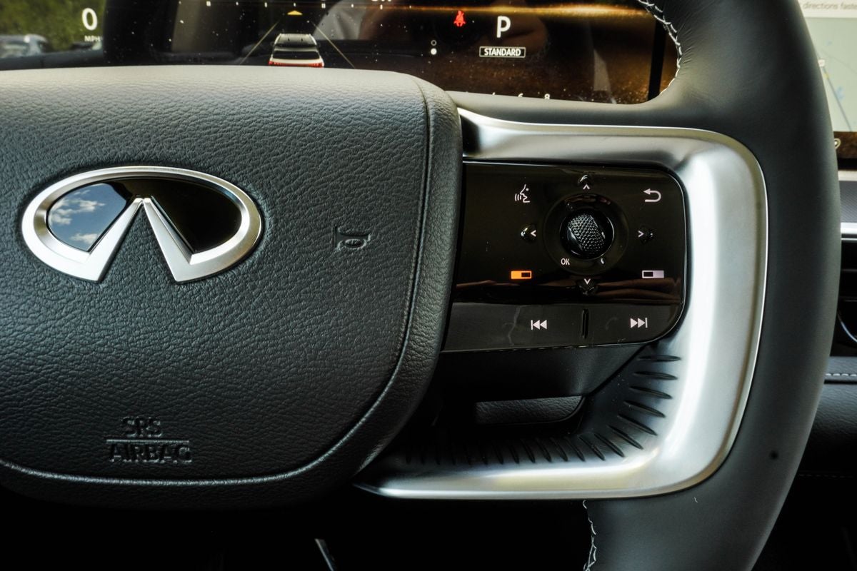 2027 INFINITI QX80 PURE